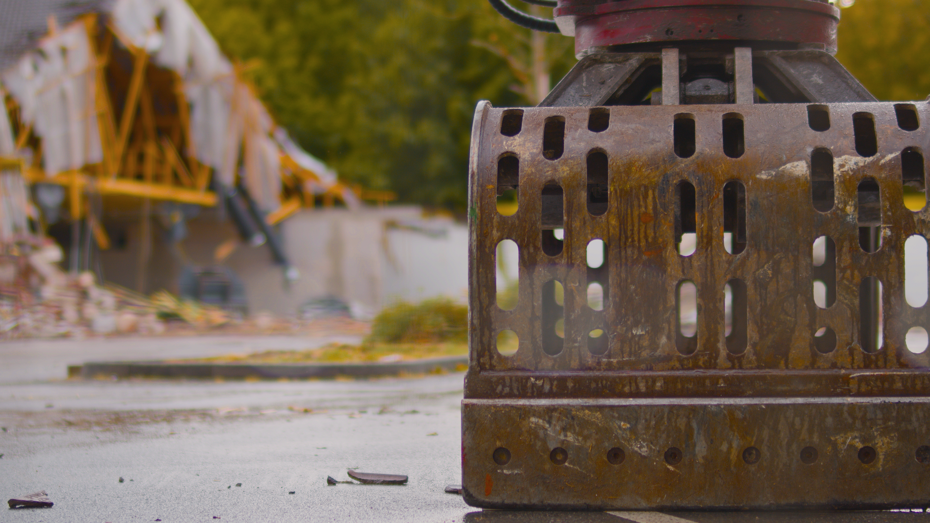 Close-up of a demolition grab on a construction site